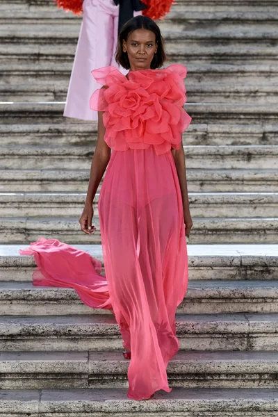 Look 14